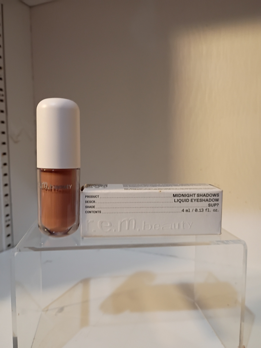 Midnight Shadows Liquid Eyeshadow - Nude R.E.M